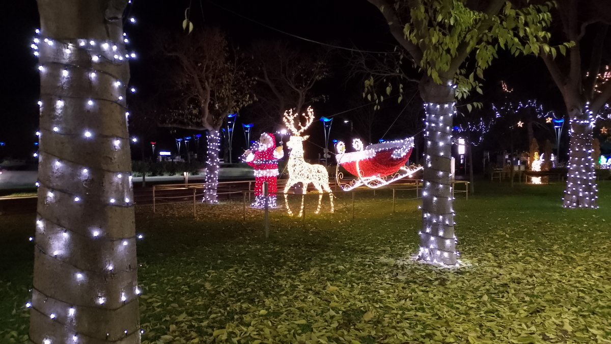 Santa or Coca Cola man as he is known here also makes an appearance for the little ones.. Santa or Coca Cola man as he is known here also makes an appearance for the little ones..