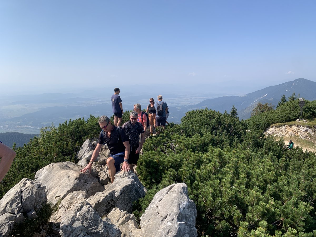 Short climb to the very top point at 1,666m..