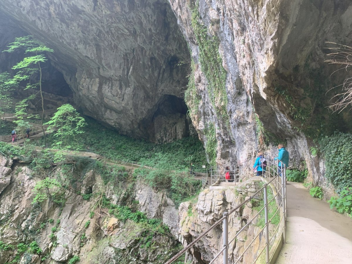 Quite an exit from a cave.. Quite an exit from a cave..