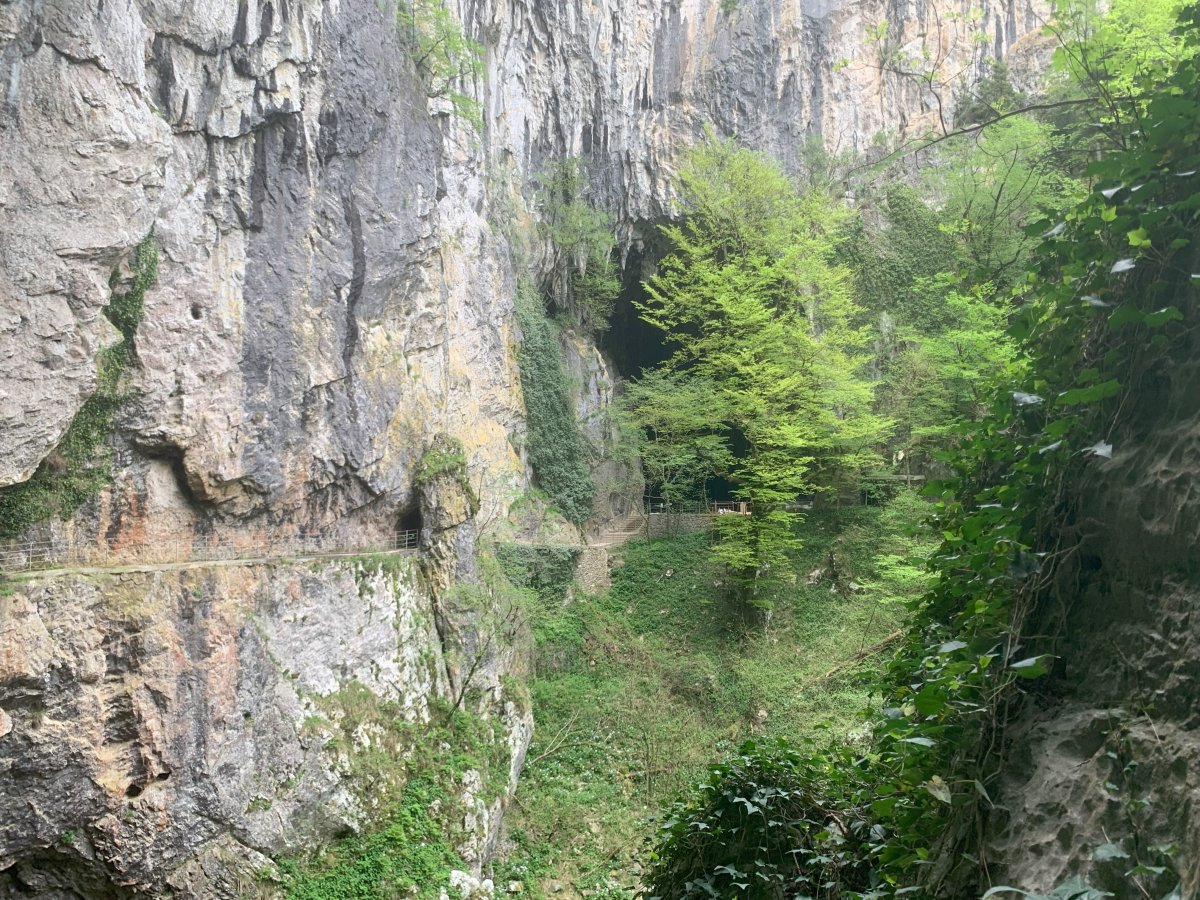 Opposite the main exit of the cave.. Opposite the main exit of the cave..