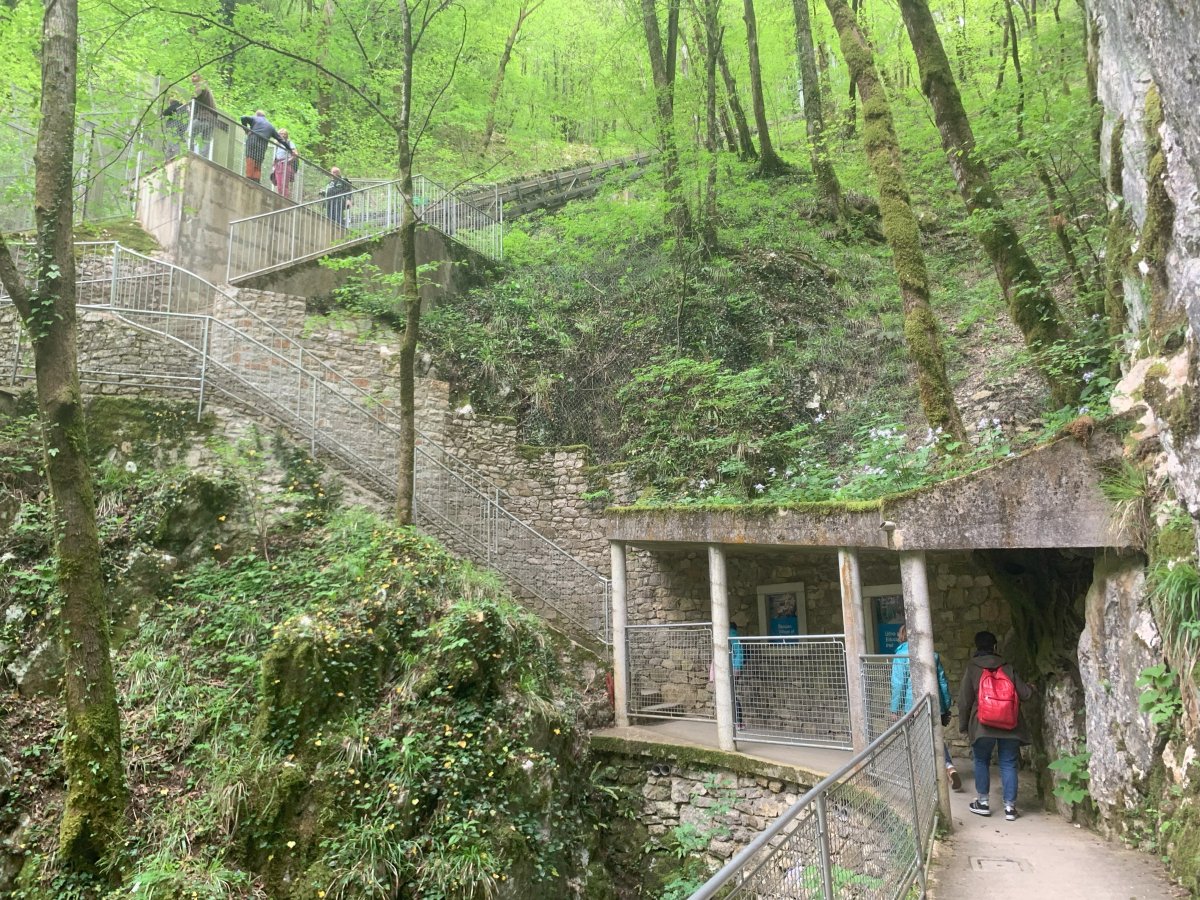 You still need to get up these steps to reach the furnicular.. You still need to get up these steps to reach the furnicular..