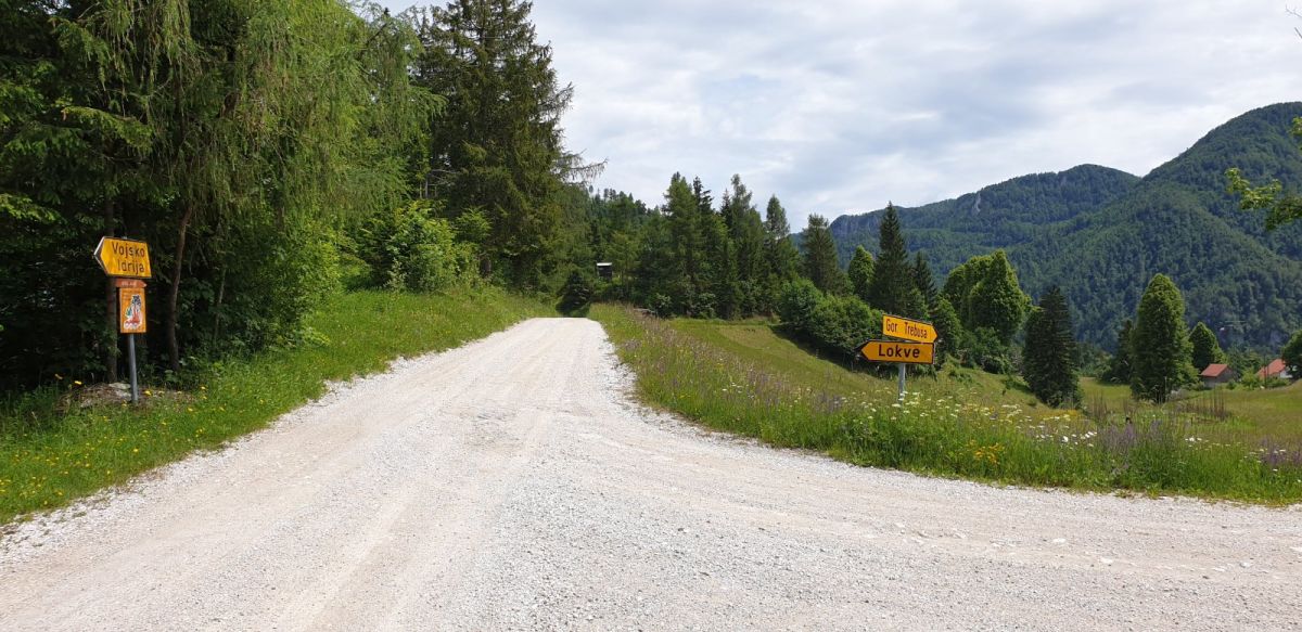 it was so beautiful up here, but we were relieved to finally see the sign to Vojsko.. it was so beautiful up here, but we were relieved to finally see the sign to Vojsko..