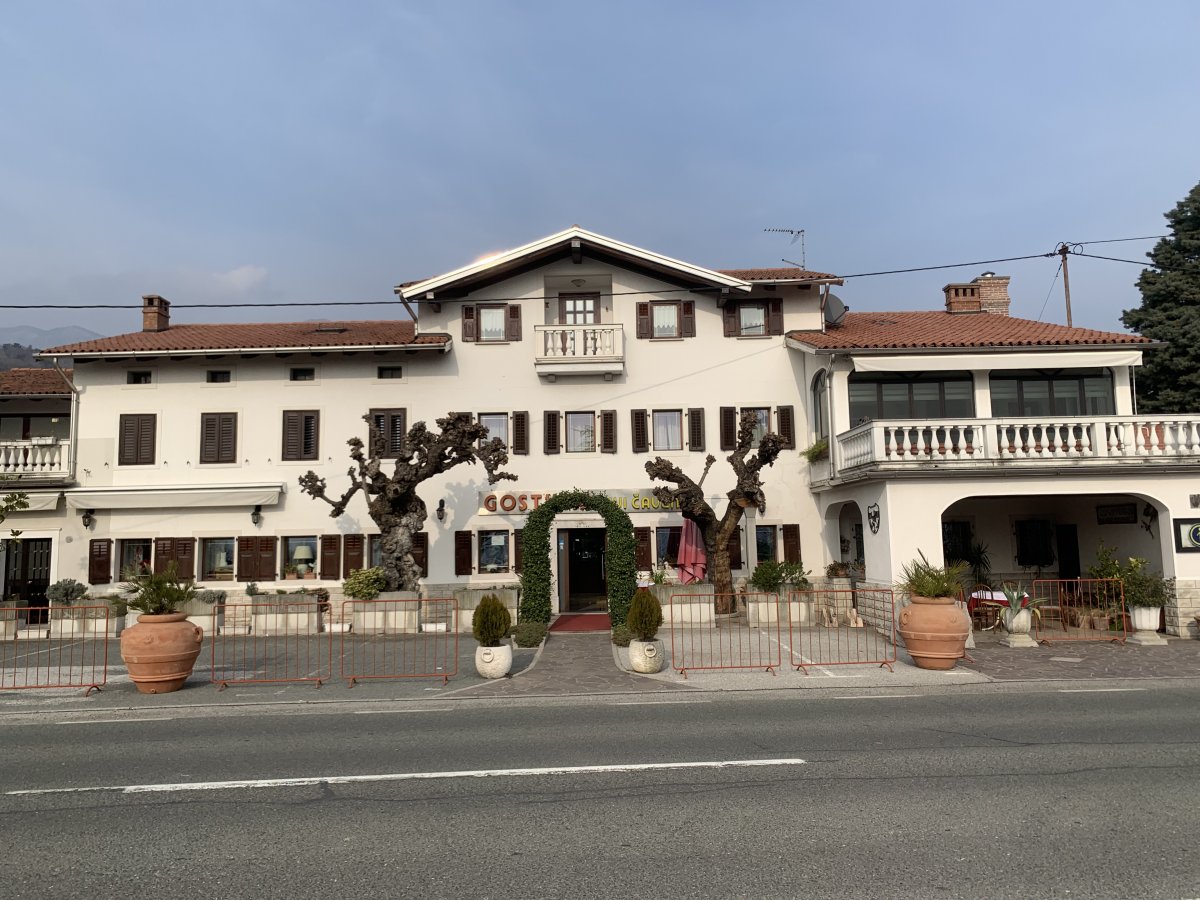 the Sivi Caven roadside restaurant in Potoce..