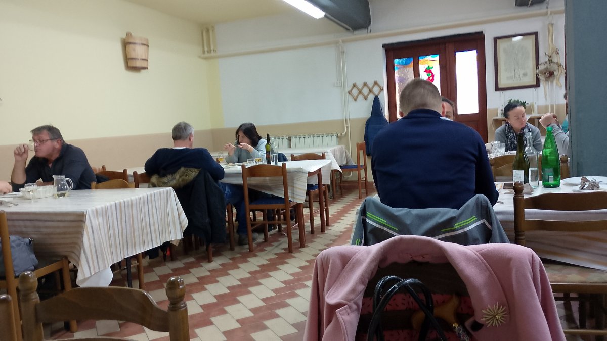 A similar sawdust, come and get it feel to Osmica and those fantastic bars in Spain that serve Tapas..