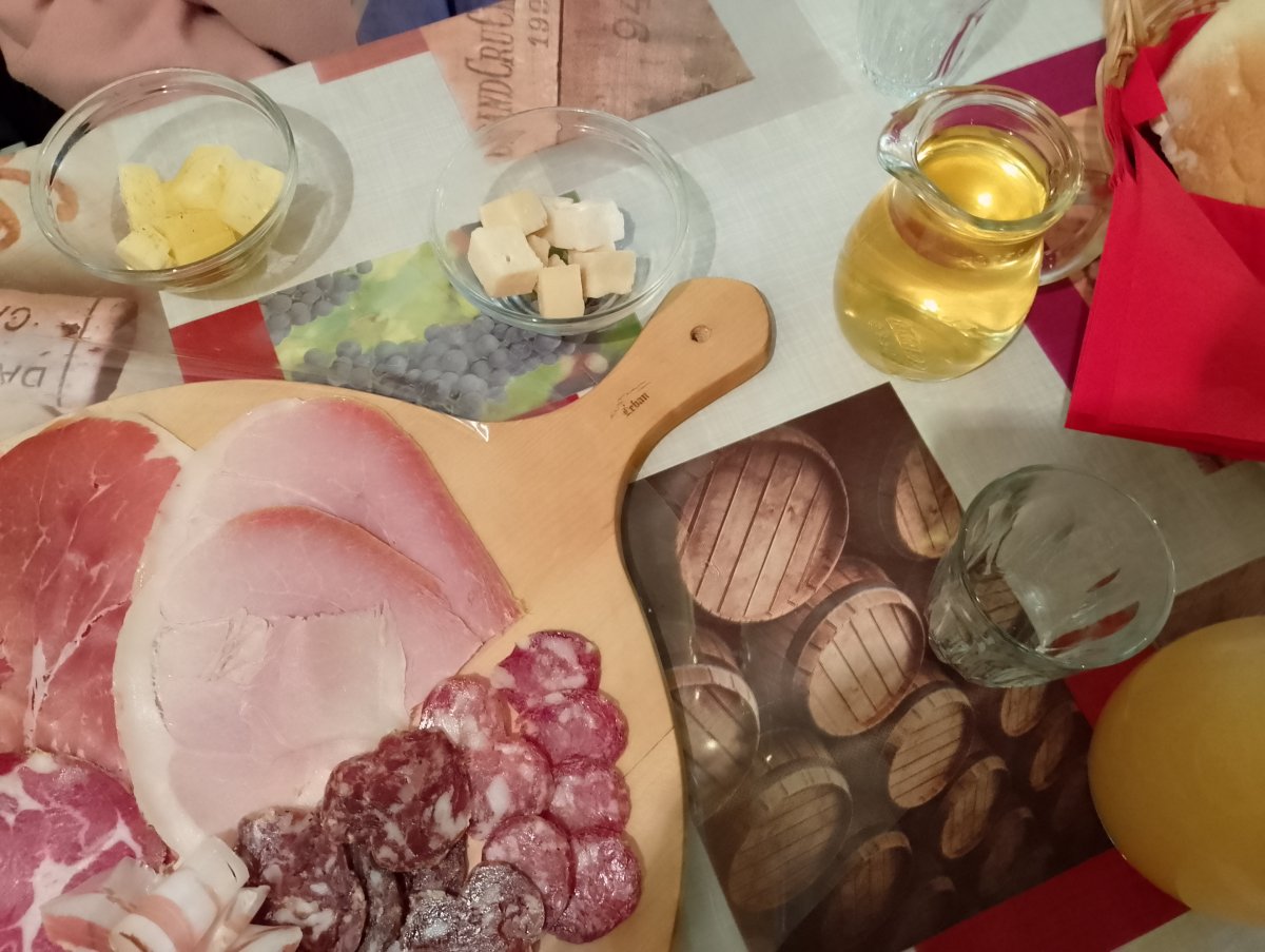 simple, delicious, local Red Karst food & wine..