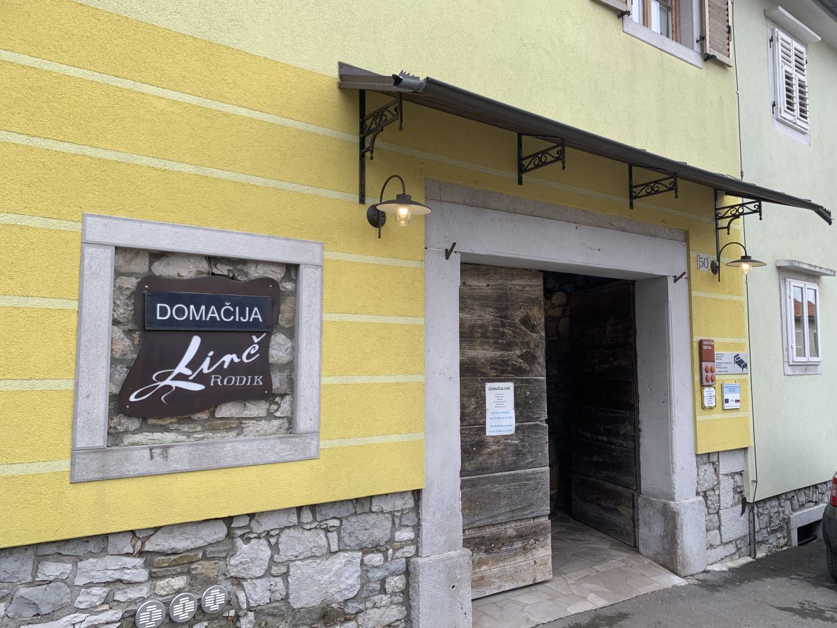Domacija Linc in the centre of Rodik, the Brkini.. Domacija Linc in the centre of Rodik, the Brkini..