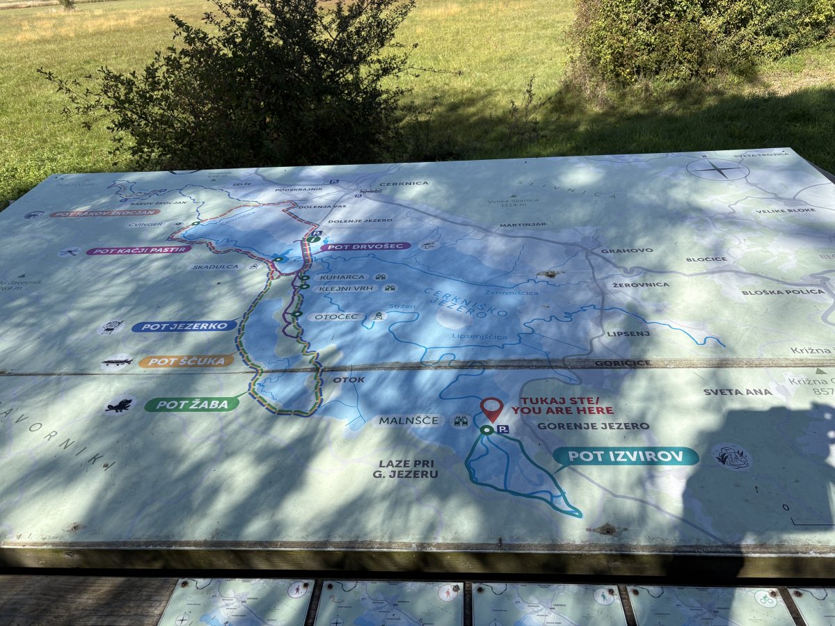 This map illustrates perfectly, this 2 hour walk will take you round just a tiny corner of the massive lake..