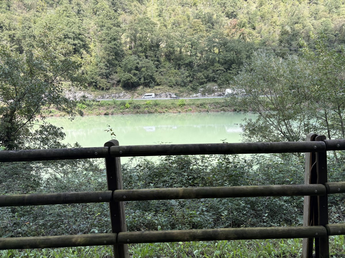 This Bike path is so wonderful for enjoying the Soča river, cos you would never want to cycle over there on that busy main road.. This Bike path is so wonderful for enjoying the Soča river, cos you would never want to cycle over there on that busy main road..