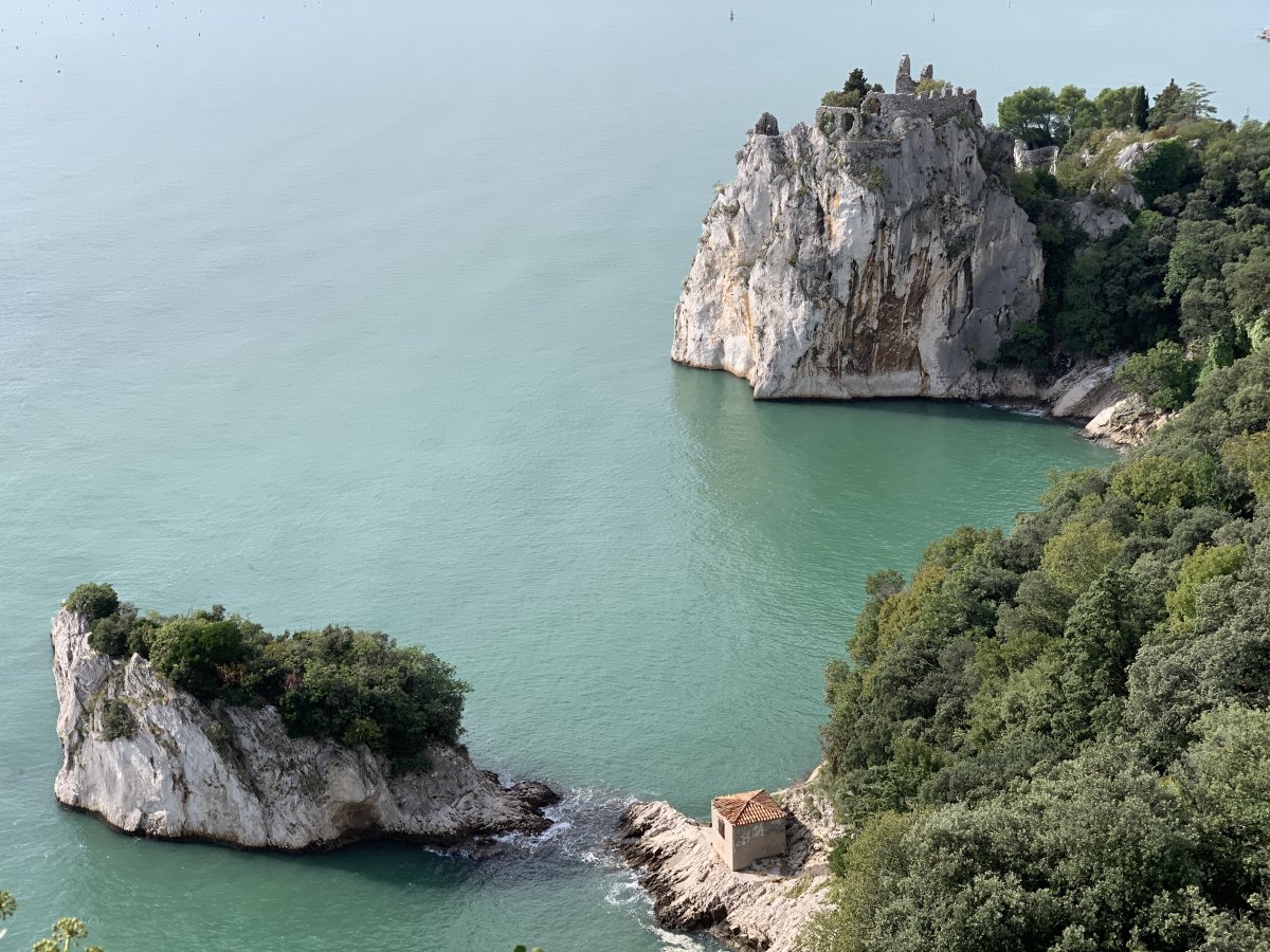 The Italian Adriatic coast is a little over 30 mins from the Lodge..