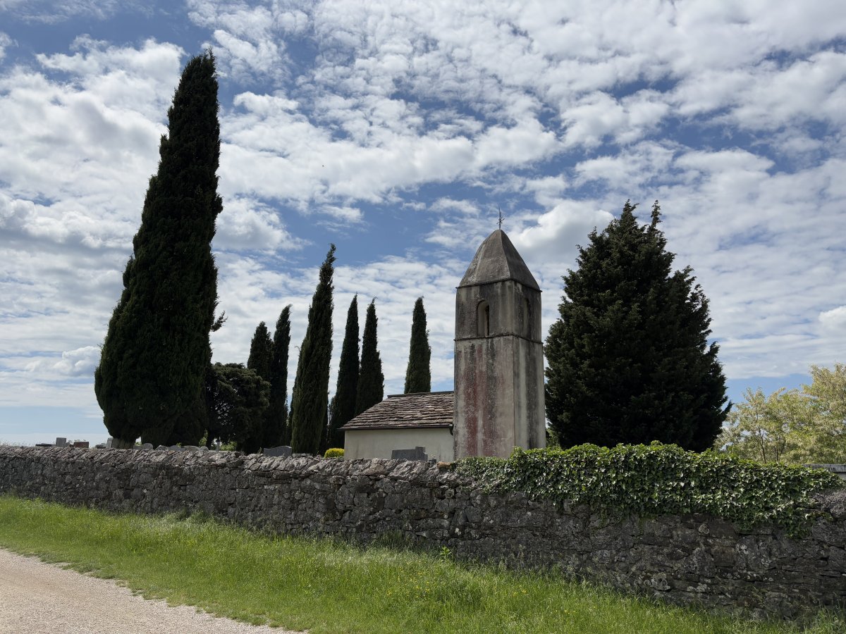 Only Jamaica has more churches per SQ KM than Green Slovenia.. This is the start of the Istrian Ears hike..